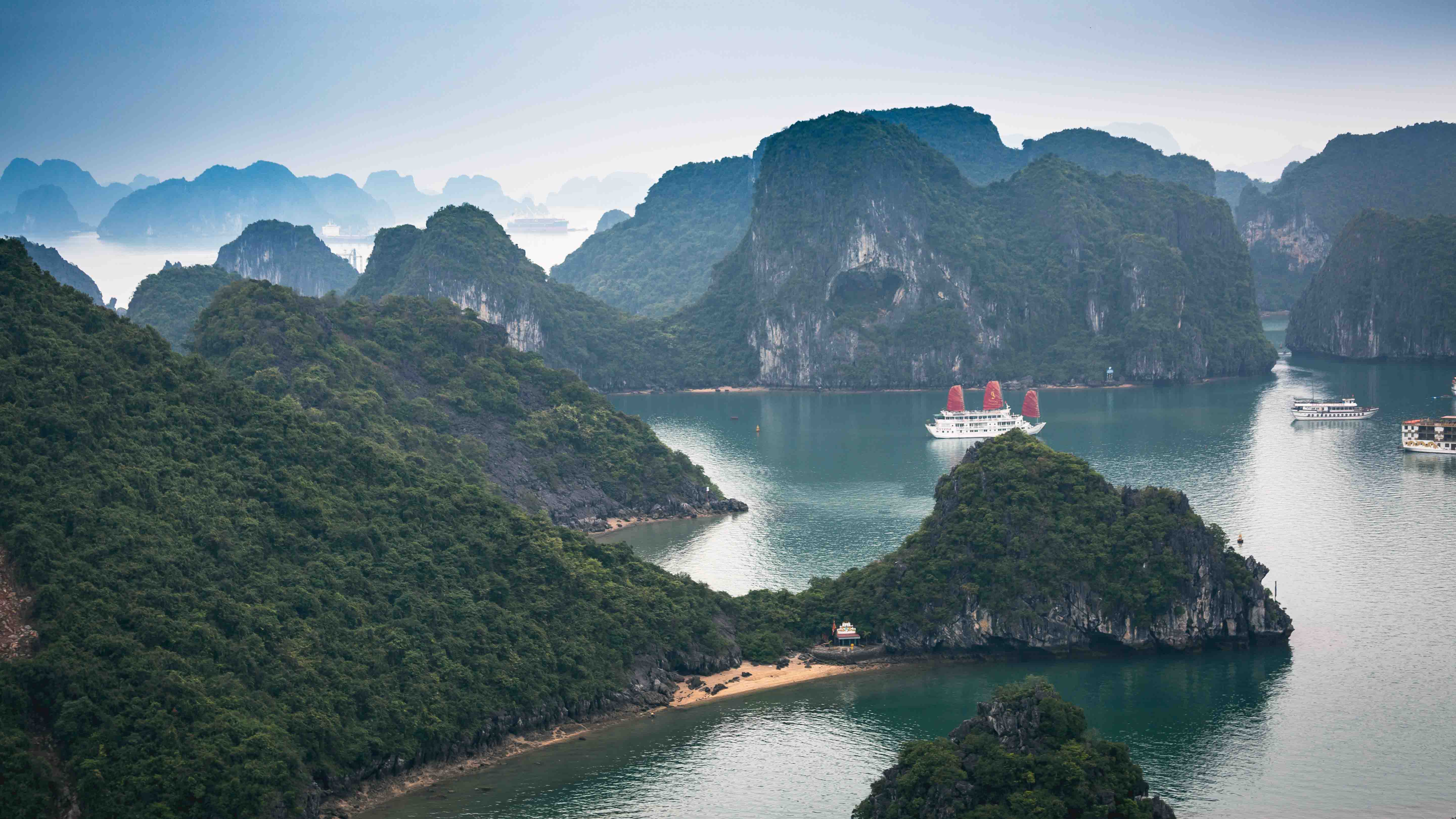 Photography Holiday in Vietnam Halong Bay, Hanoi, Hoi An and Hue